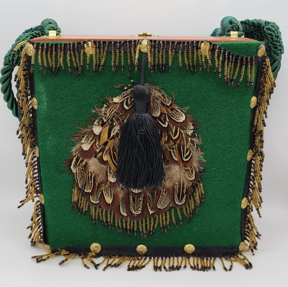 Gorgeous Emerald Green piece of Art is one of a kind purse 👜